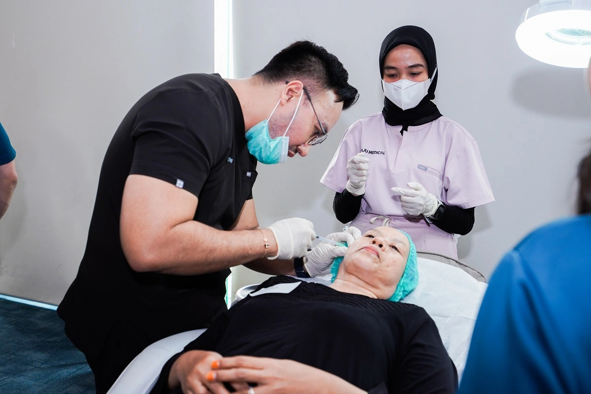 Presisi yang Tak Terlihat di Balik Hasil Natural: Jejak Profesional dr. Raynald Agus Setiawan_trends.co.id