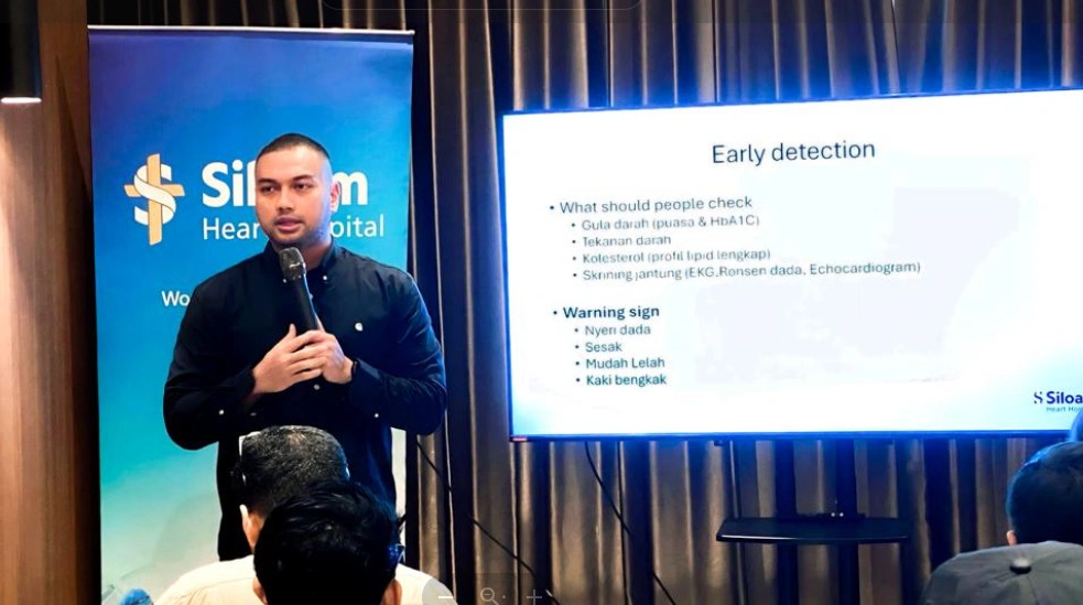 Dokter spesialis jantung dan pembuluh darah dr Giovanno Rachmanda Maulana, Sp.JP, FHA memaparkan keterkaitan antara diabetes dan risiko penyakit jantung. (Foto: dok Istimewa)